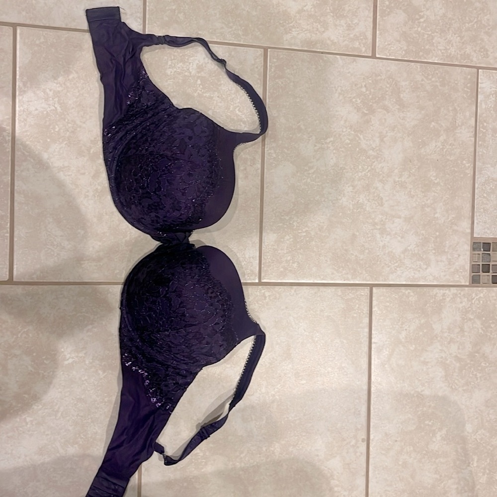 Victoria Secret Body by Victoria